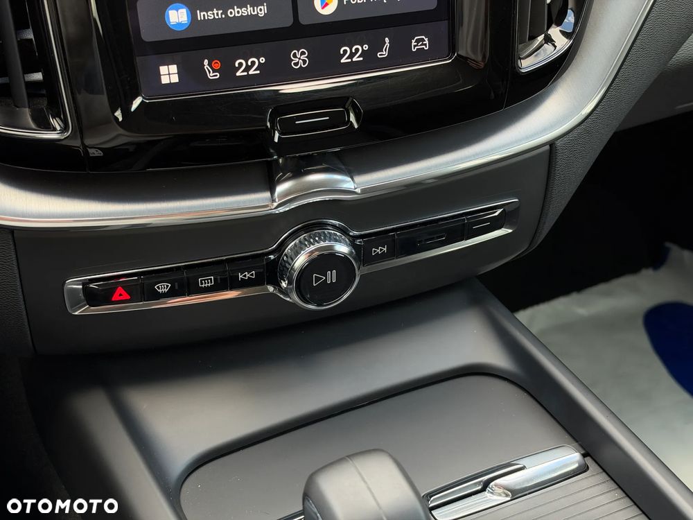 Volvo XC 60 B4 D AWD Momentum Pro - 20