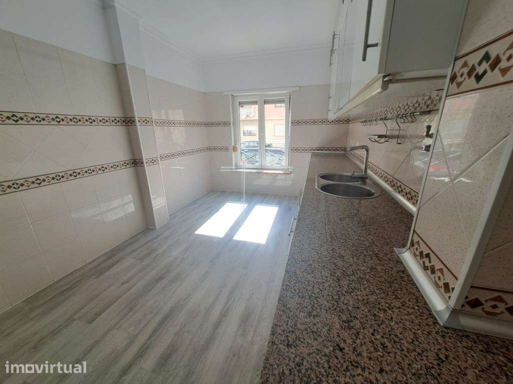 Apartamento T3 - Quinta do Conde - Grande imagem: 4/26