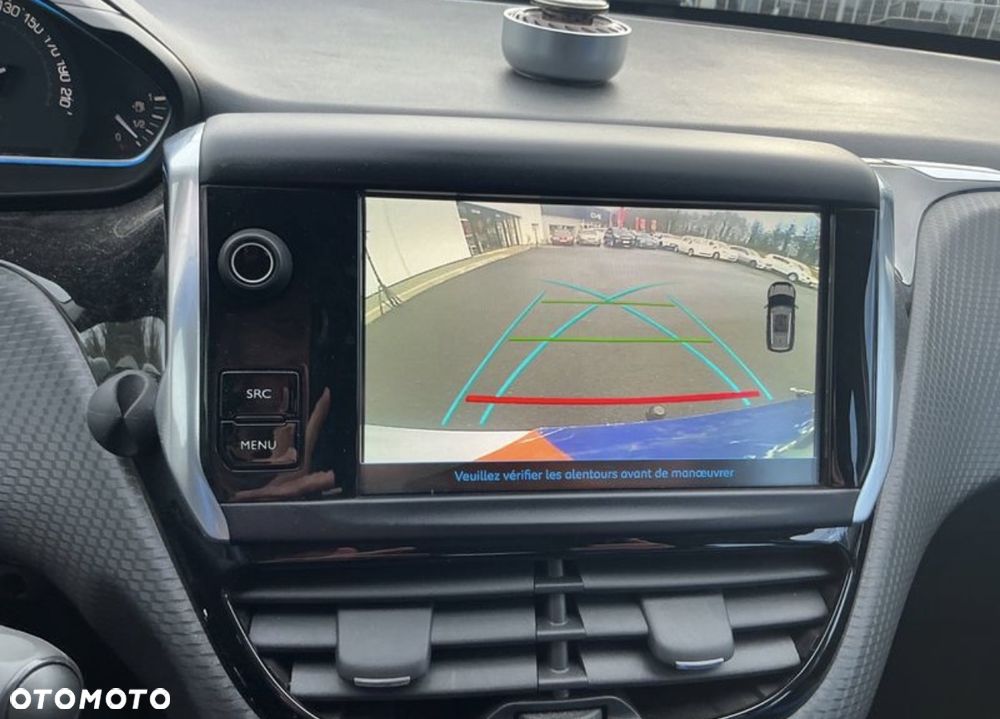 Peugeot 2008 1.2 Pure Tech GPF Allure S&S EAT6 - 9