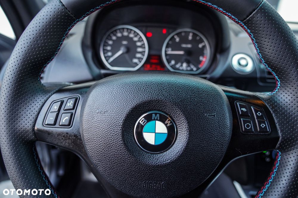 BMW Seria 1 120d - 26