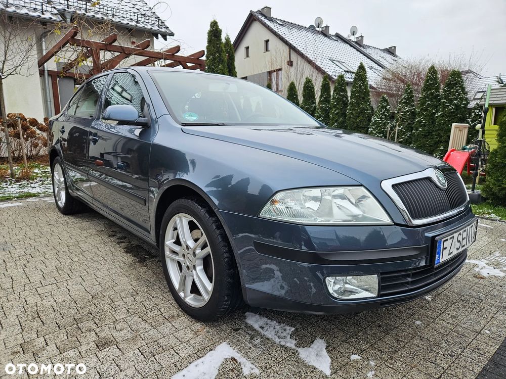 Skoda Octavia 1.6 FSI Ambiente - 4