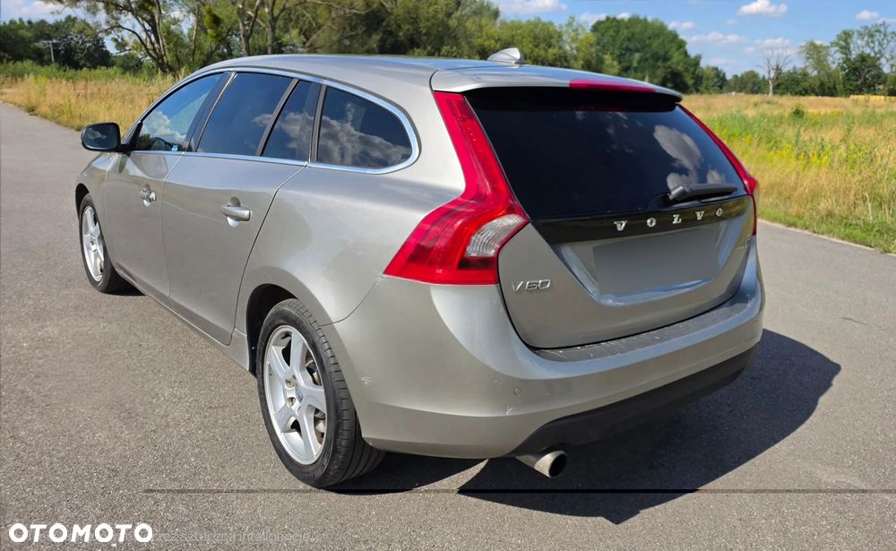 Volvo V60 D4 Momentum - 7