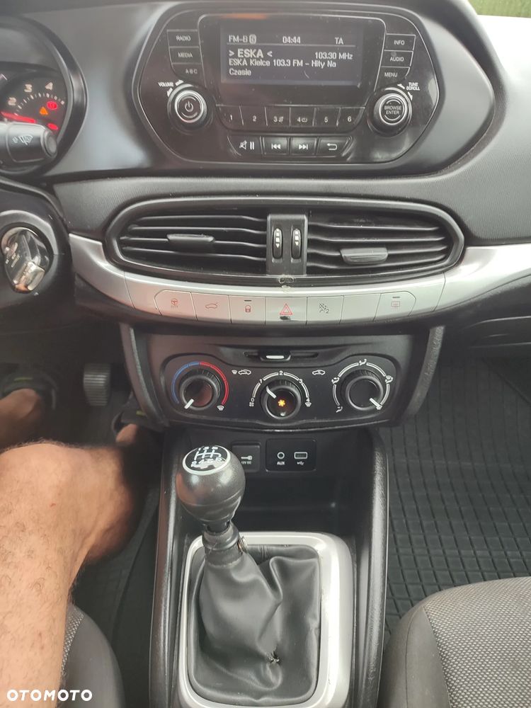 Fiat Tipo 1.4 16V Easy - 22