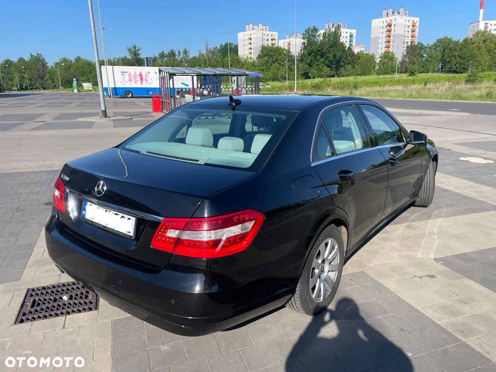 Mercedes-Benz Klasa E 200 CGI BlueEFFICIENCY - 7