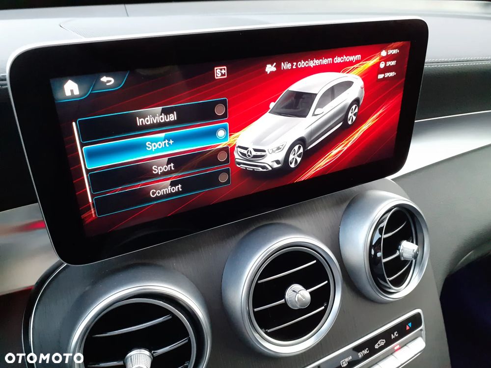 Mercedes-Benz GLC 200 4Matic 9G-TRONIC AMG Line - 34