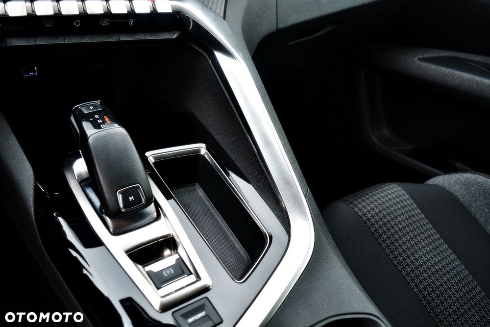 Peugeot 5008 BlueHDi 130 EAT8 Active - 8