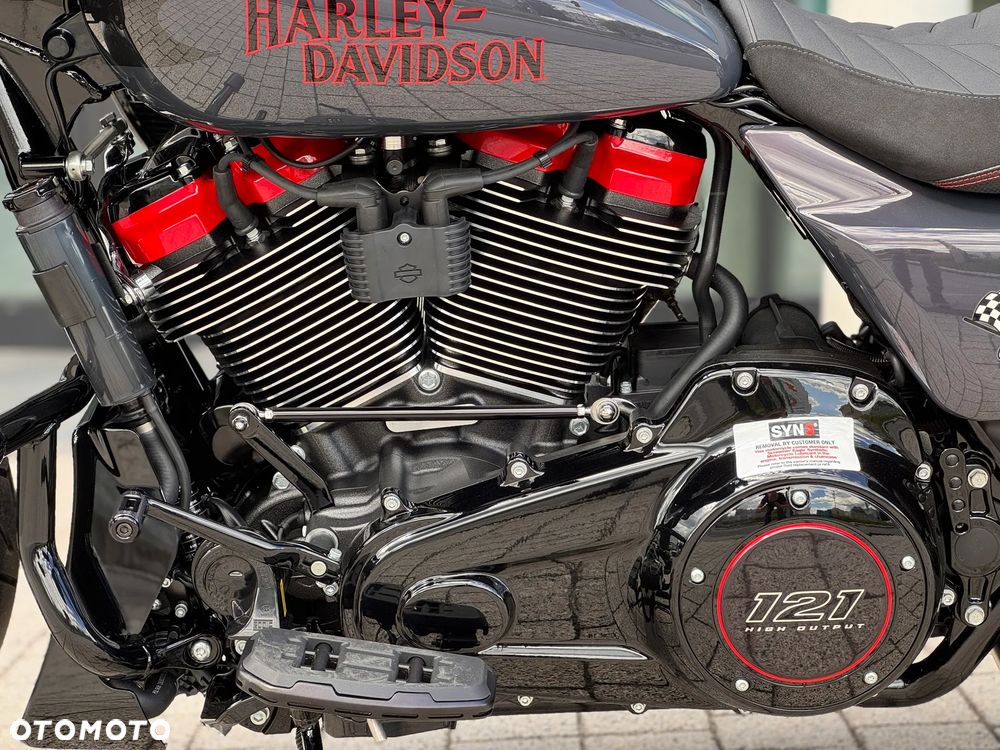 Harley-Davidson CVO Street Glide - 21