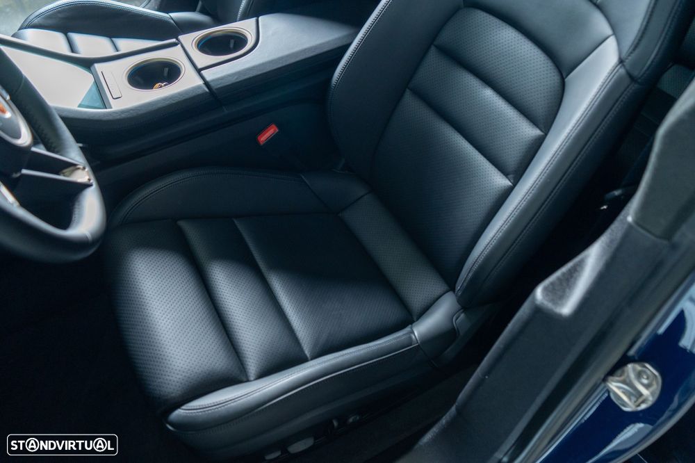 Porsche Taycan Cross Turismo Turbo - 39