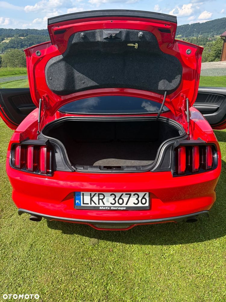 Ford Mustang - 12