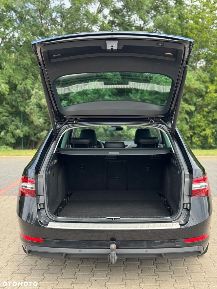 Skoda Superb 2.0 TDI DSG Premium Edition - 13