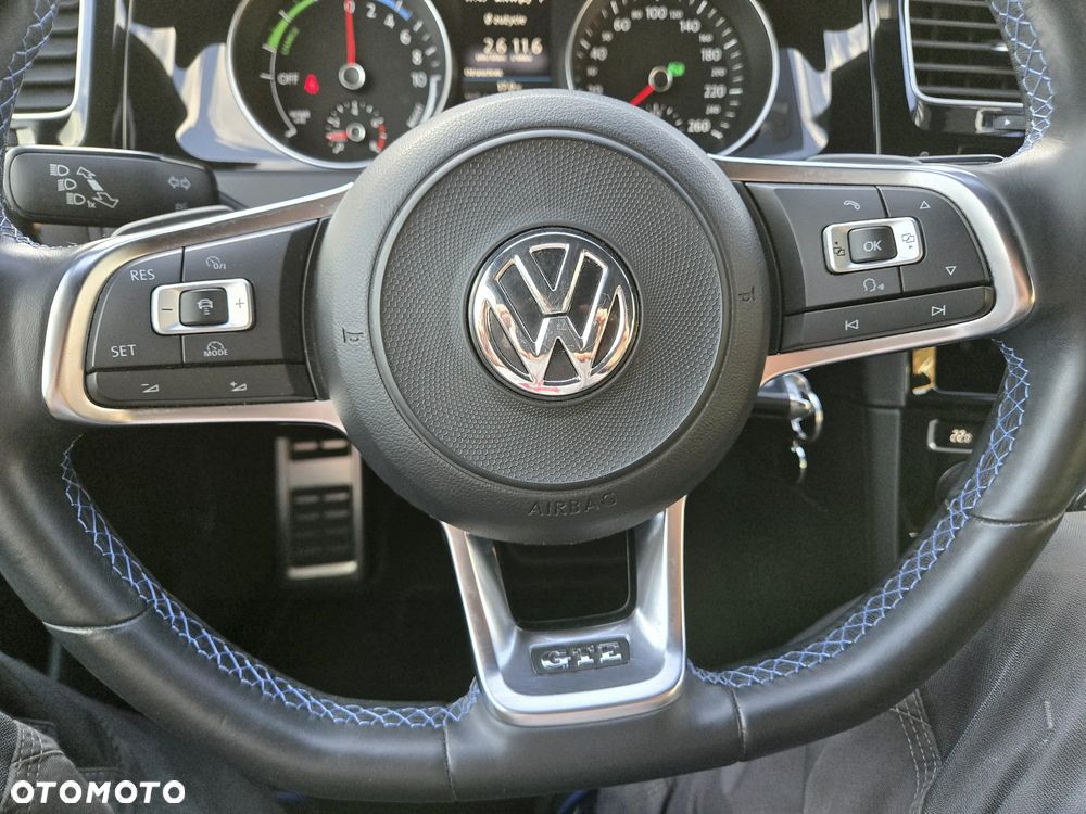 Volkswagen Golf - 30