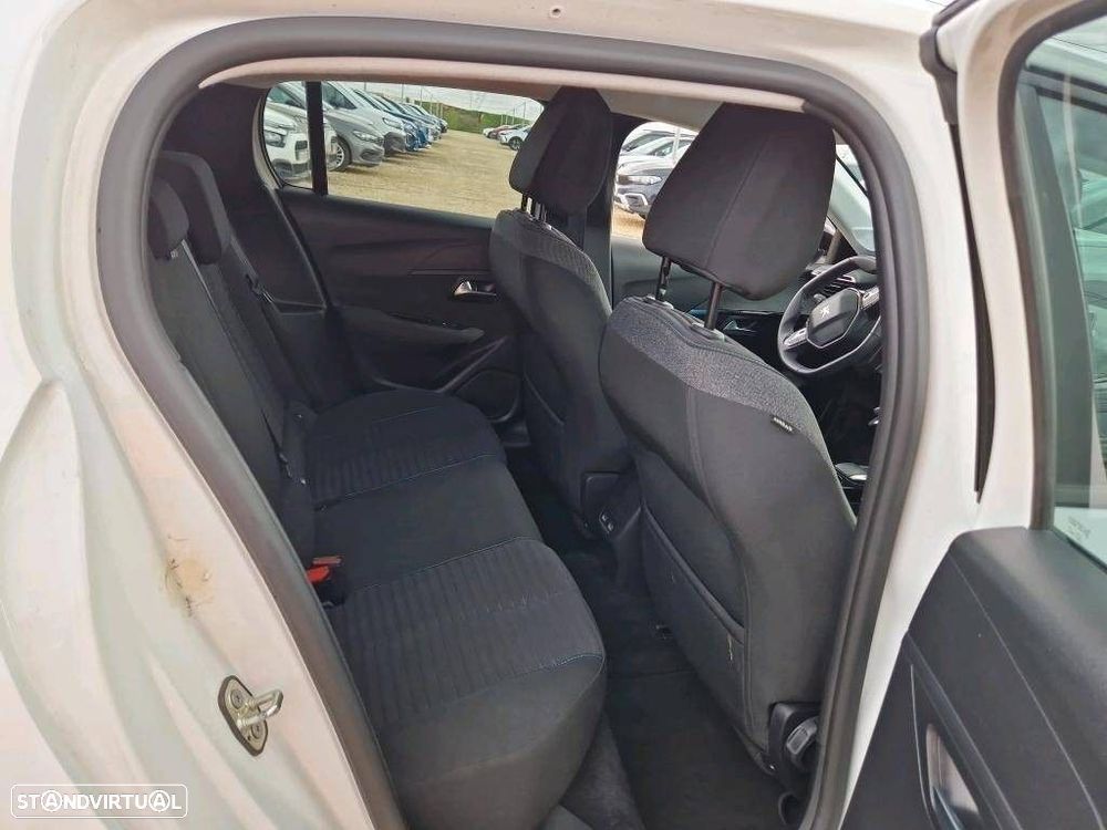 Peugeot e-208 50 kWh Active Pack - 6