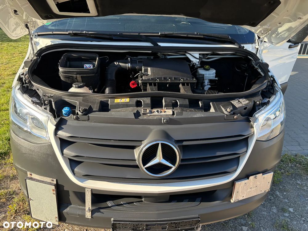 Mercedes-Benz Sprinter 516 kontener + winda - 7