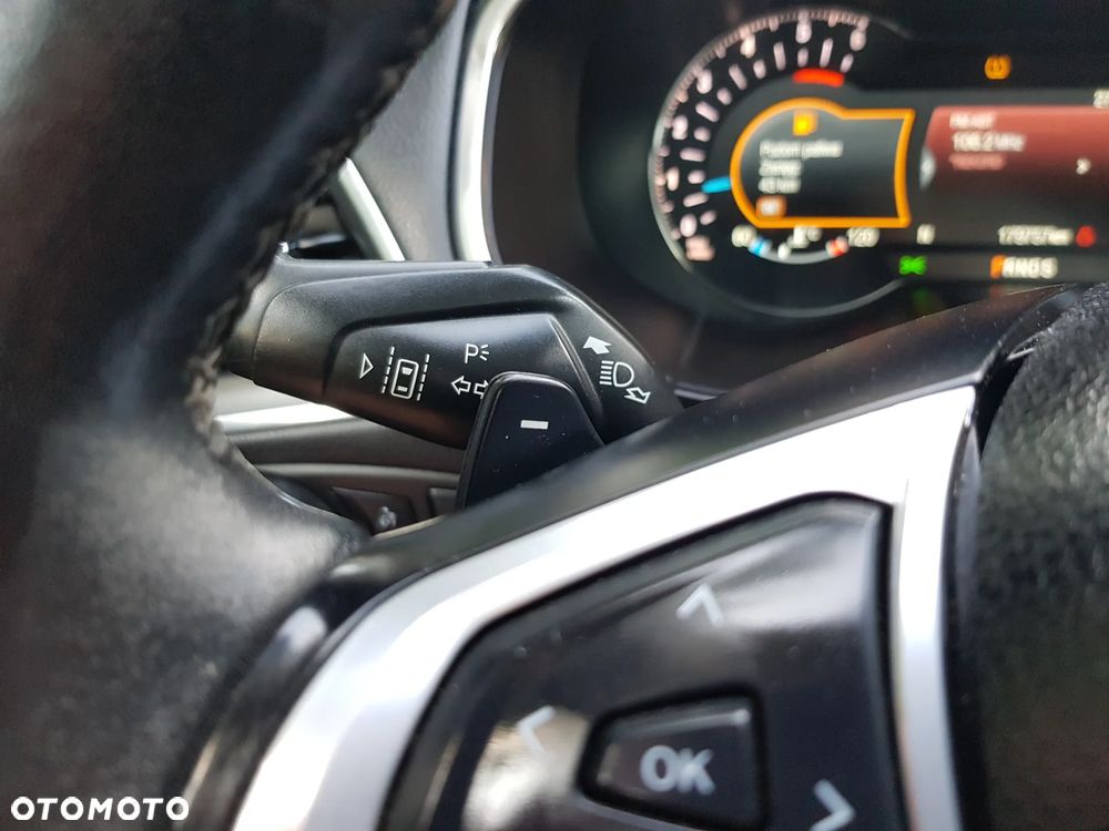 Ford S-Max 2.0 TDCi Titanium PowerShift - 25