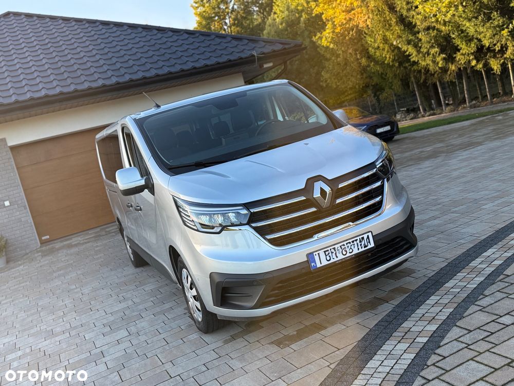 Renault Trafic 2023 photo 2
