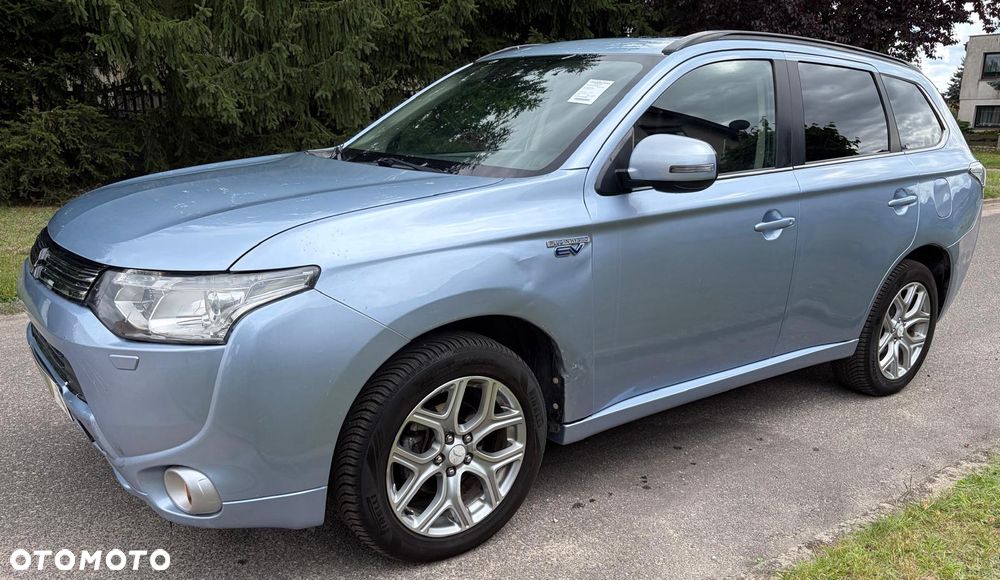 Mitsubishi Outlander - 3