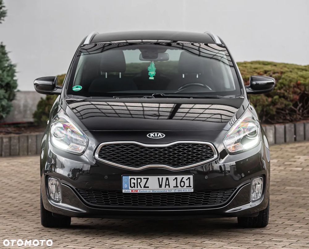 Kia Carens - 4
