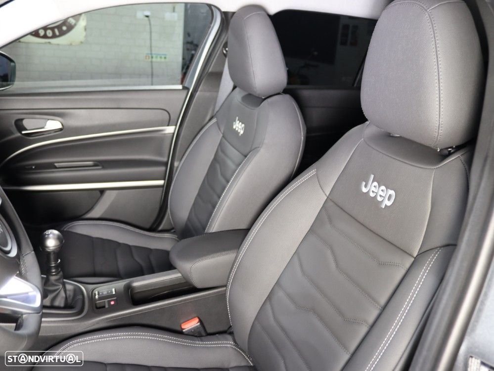 Jeep Avenger 1.2 GSE T3 Longitude - 11