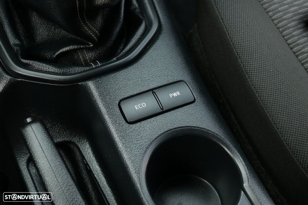 Toyota Hilux 2.4 D-4D 4WD CD CM - 46