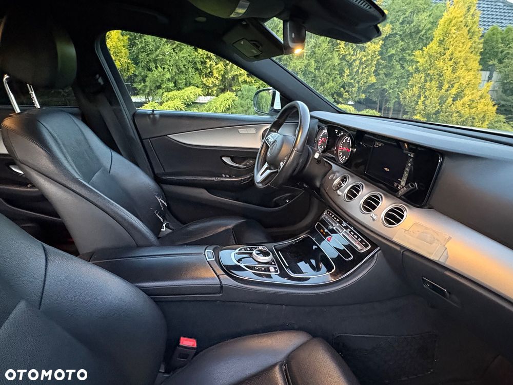 Mercedes-Benz Klasa E 220 d 9G-TRONIC Avantgarde - 24