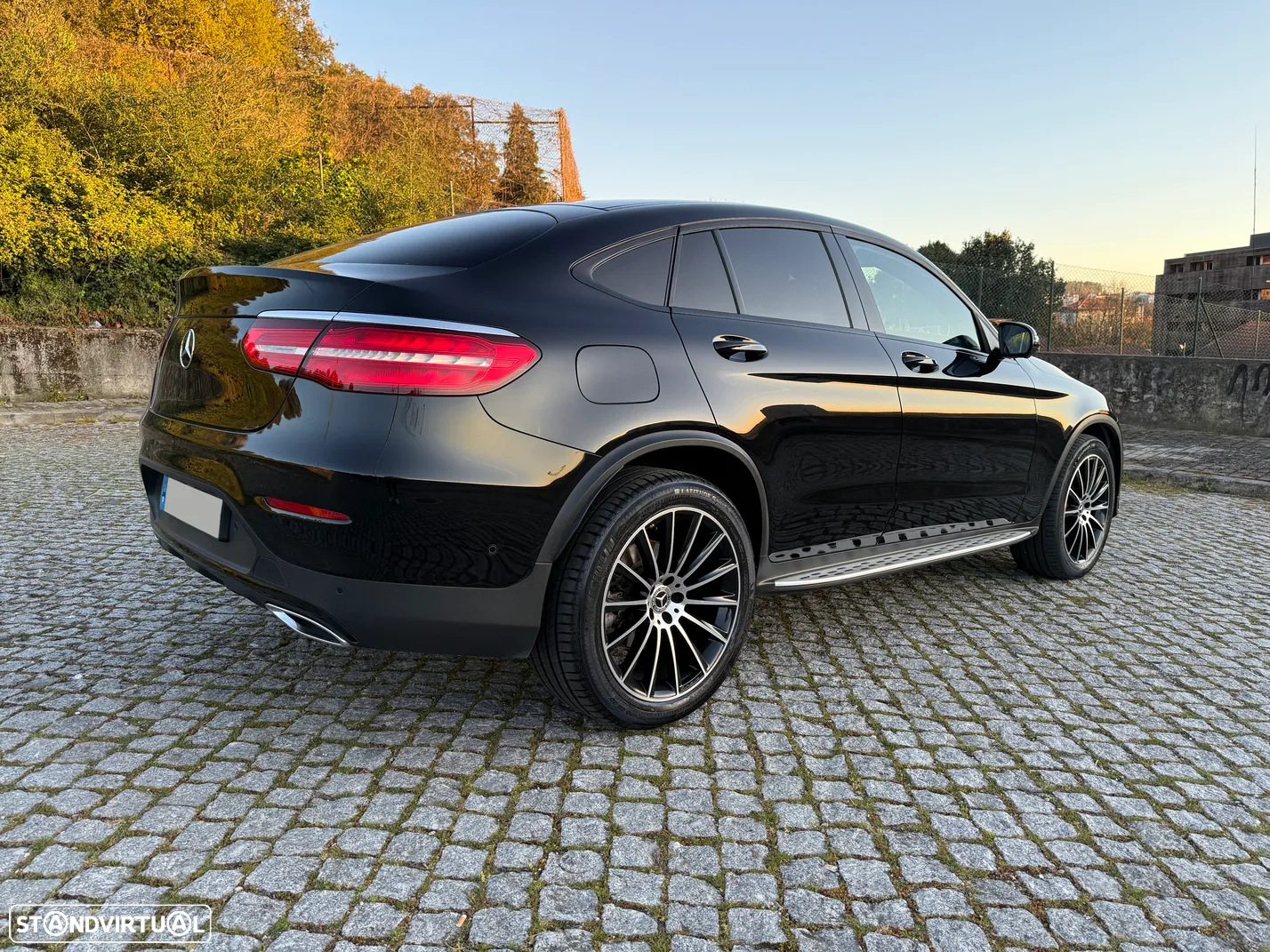 Mercedes-Benz GLC 250 d Coupe 4Matic 9G-TRONIC AMG Line - 10