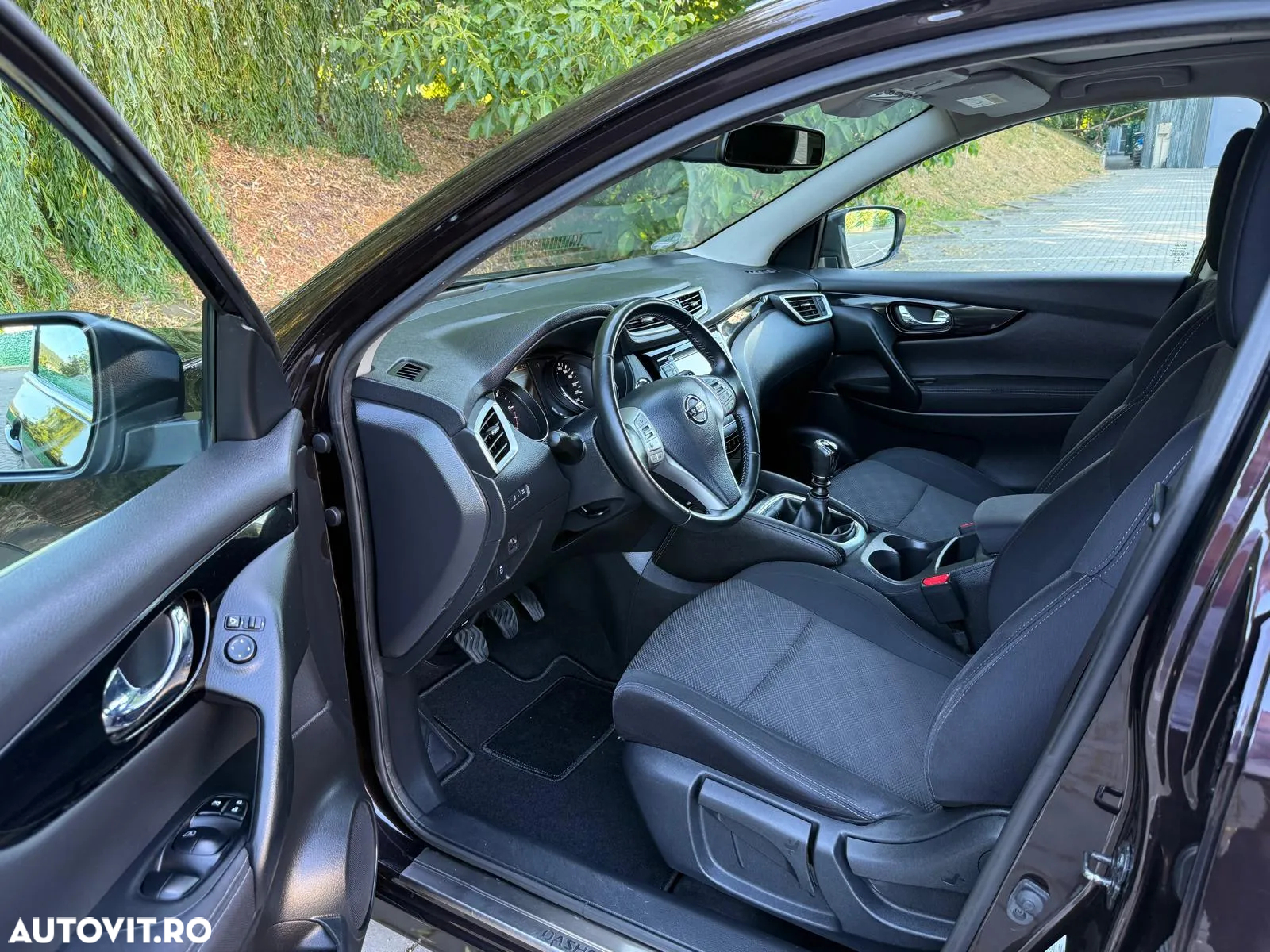 Nissan Qashqai 1.5 DCI N-Connecta - 17