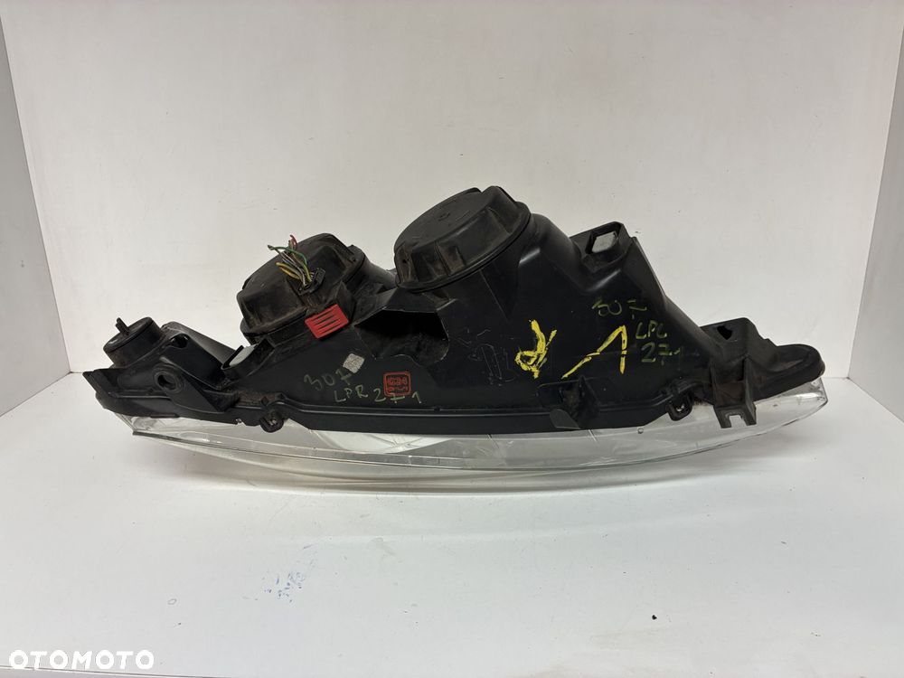 PEUGEOT 307 LAMPA PRZÓD PRZEDNIA PRAWA  EUROPA - 11