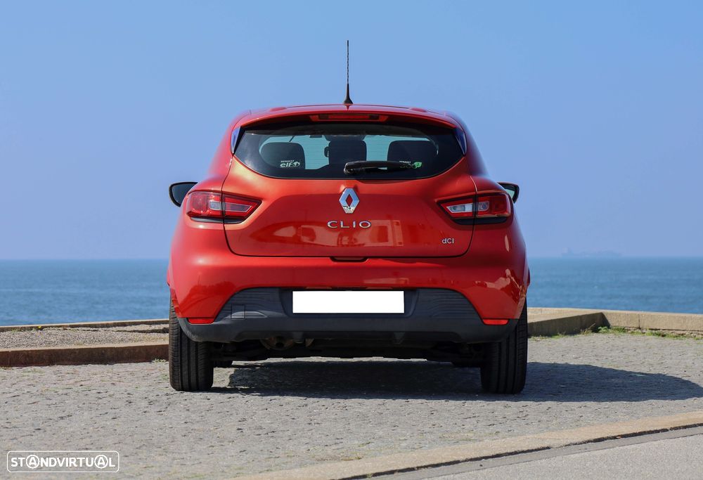 Renault Clio - 7