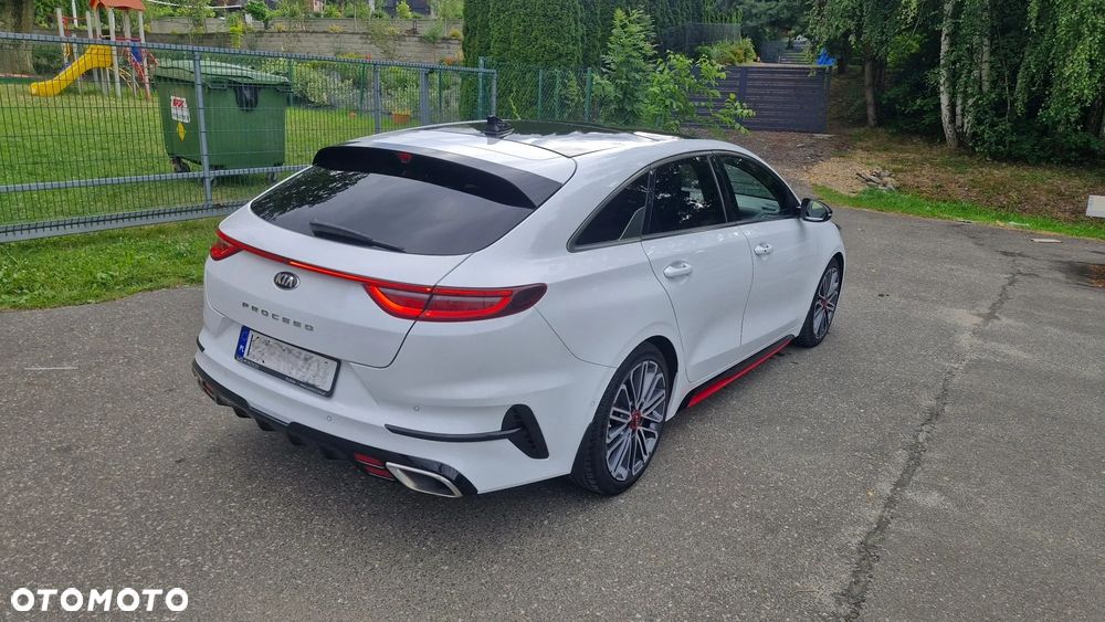 Kia ProCeed - 8