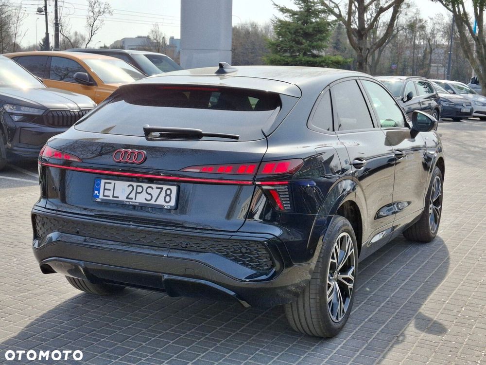 Audi Q3 Sportback - 8