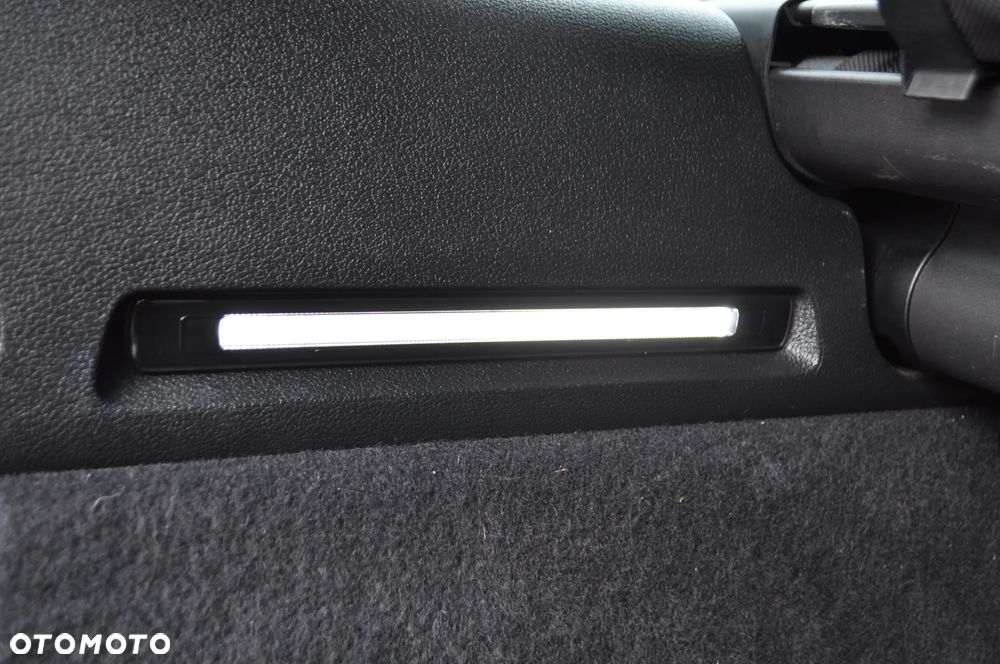 Audi A4 Avant 2.0 TDI sport - 18