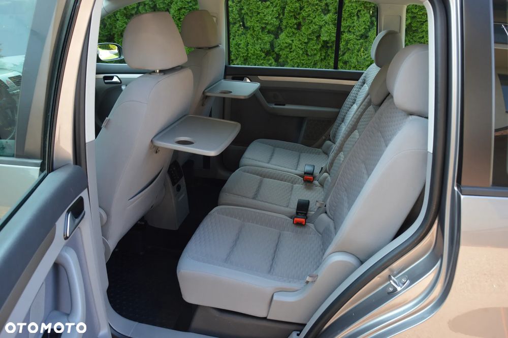 Volkswagen Touran - 40