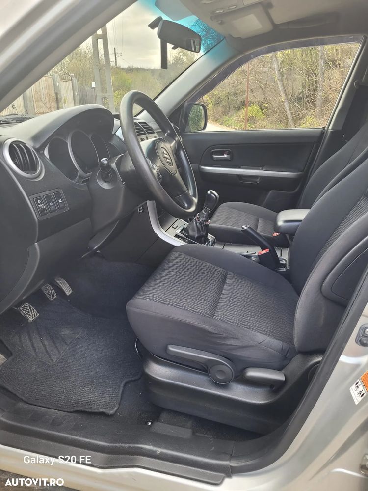 Suzuki Grand Vitara 1.9 DDIS Navi - 17