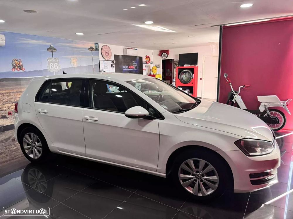 VW Golf 1.6 TDi BlueMotion Confortline - 2