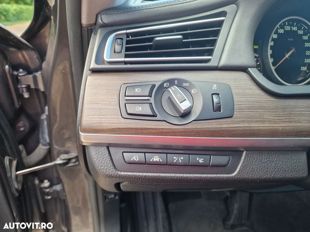 BMW Seria 7 730d xDrive - 22