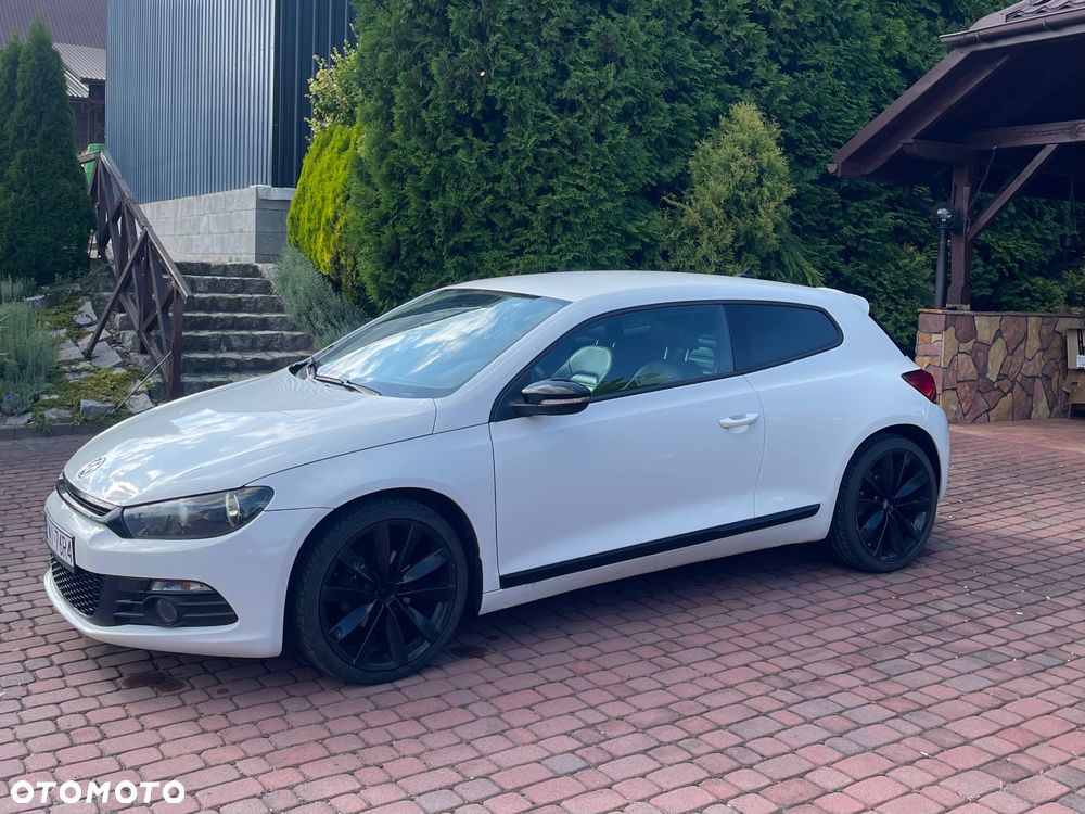 Volkswagen Scirocco 2.0 TDI DSG - 4