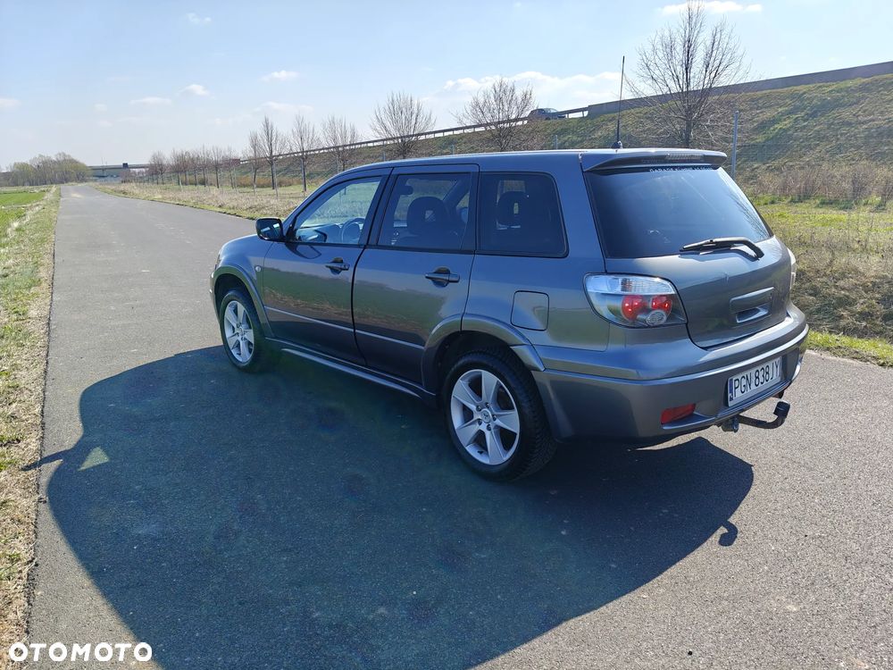 Mitsubishi Outlander 2.0 Turbo - 6