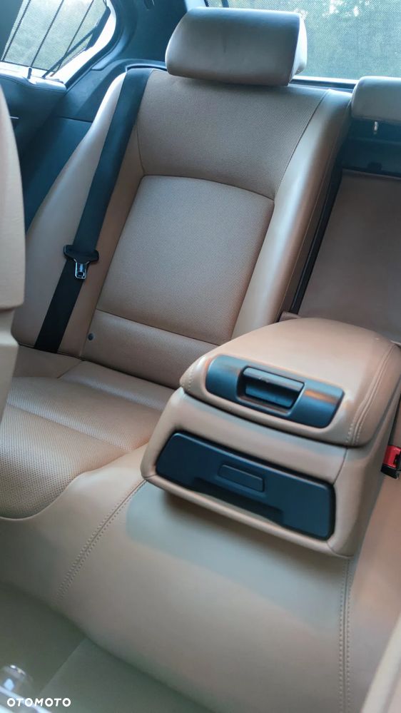 BMW Seria 7 740d xDrive - 25