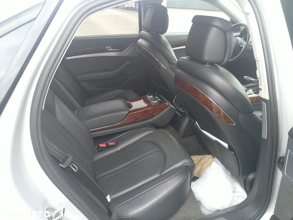 Audi A8 3.0 TDI DPF quattro tiptronic Langversion - 31