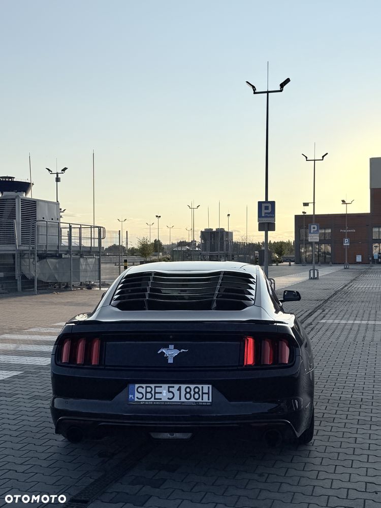 Ford Mustang 3.7 V6 - 6