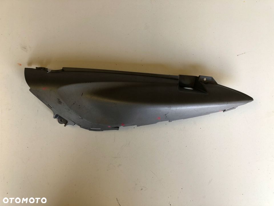 Suzuki DL-650 lewy zadupek ogon owiewka tył 11-15