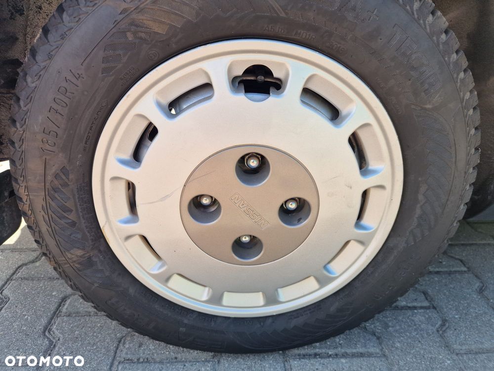 Nissan Bluebird - 25
