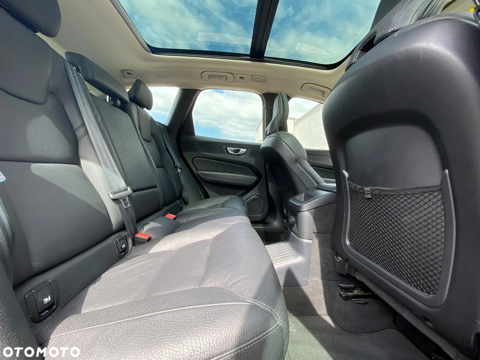Volvo XC 60 T6 AWD Recharge Plus Dark - 18