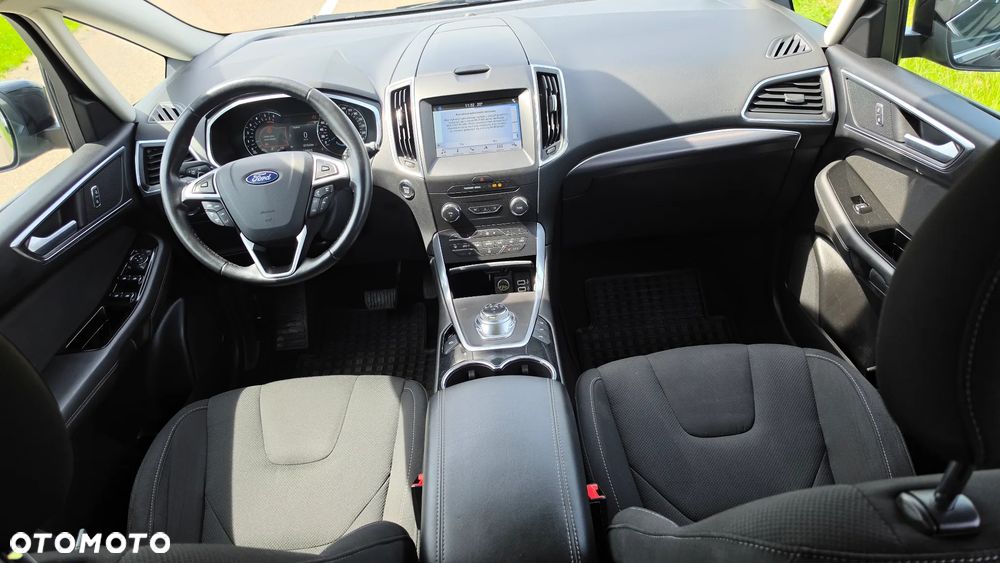 Ford S-Max - 14
