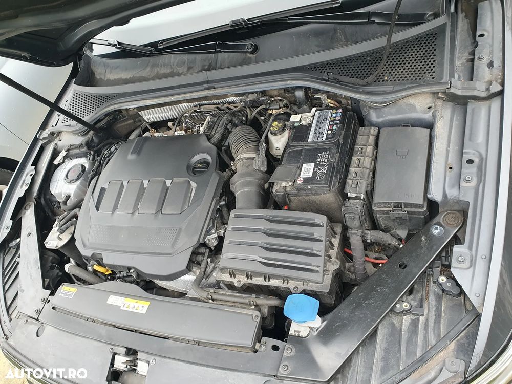 Volkswagen Passat Variant 2.0 TDI SCR DSG Business - 4