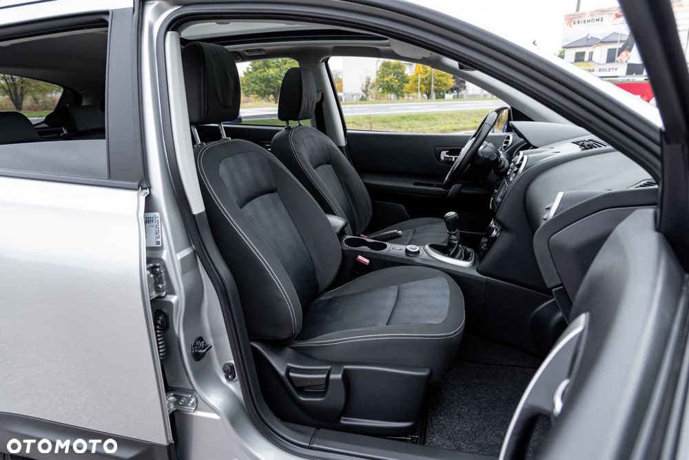 Nissan Qashqai 2.0 4x4 Tekna - 23