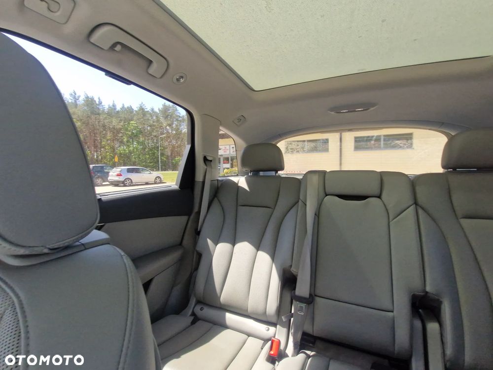 Audi Q7 - 12