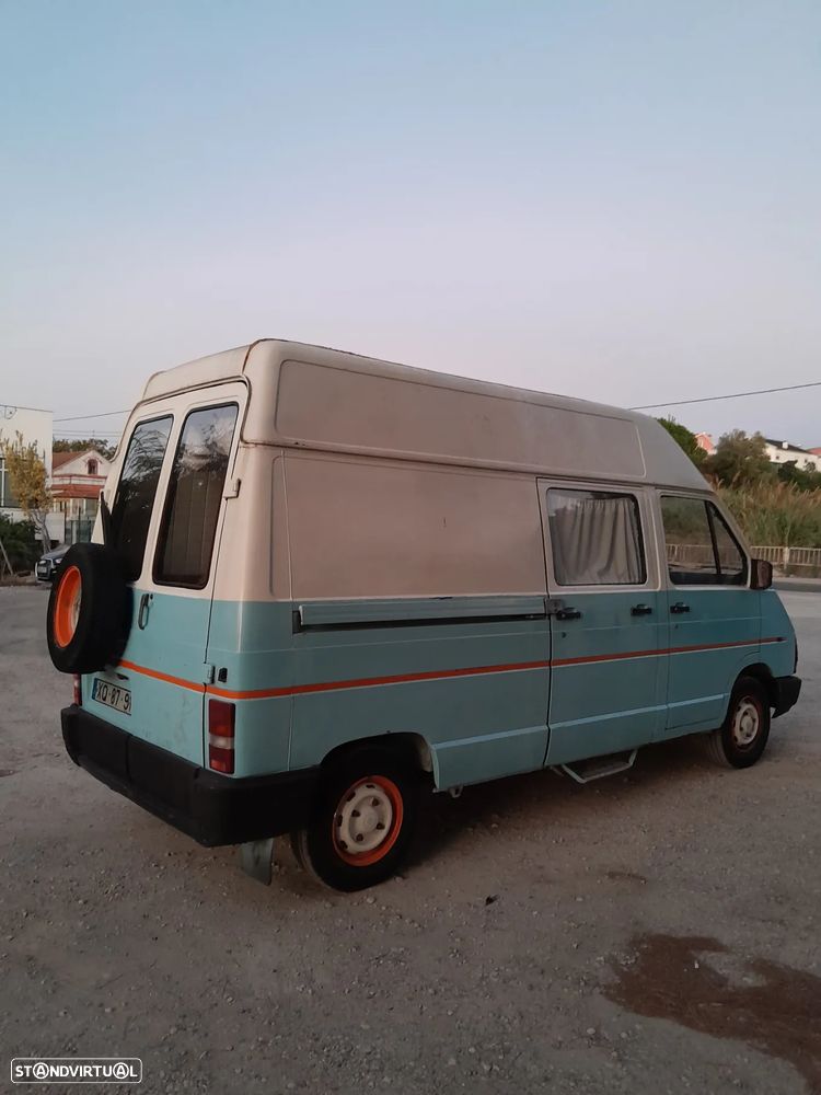 Renault Trafic 2.5 D TB 24 - 3