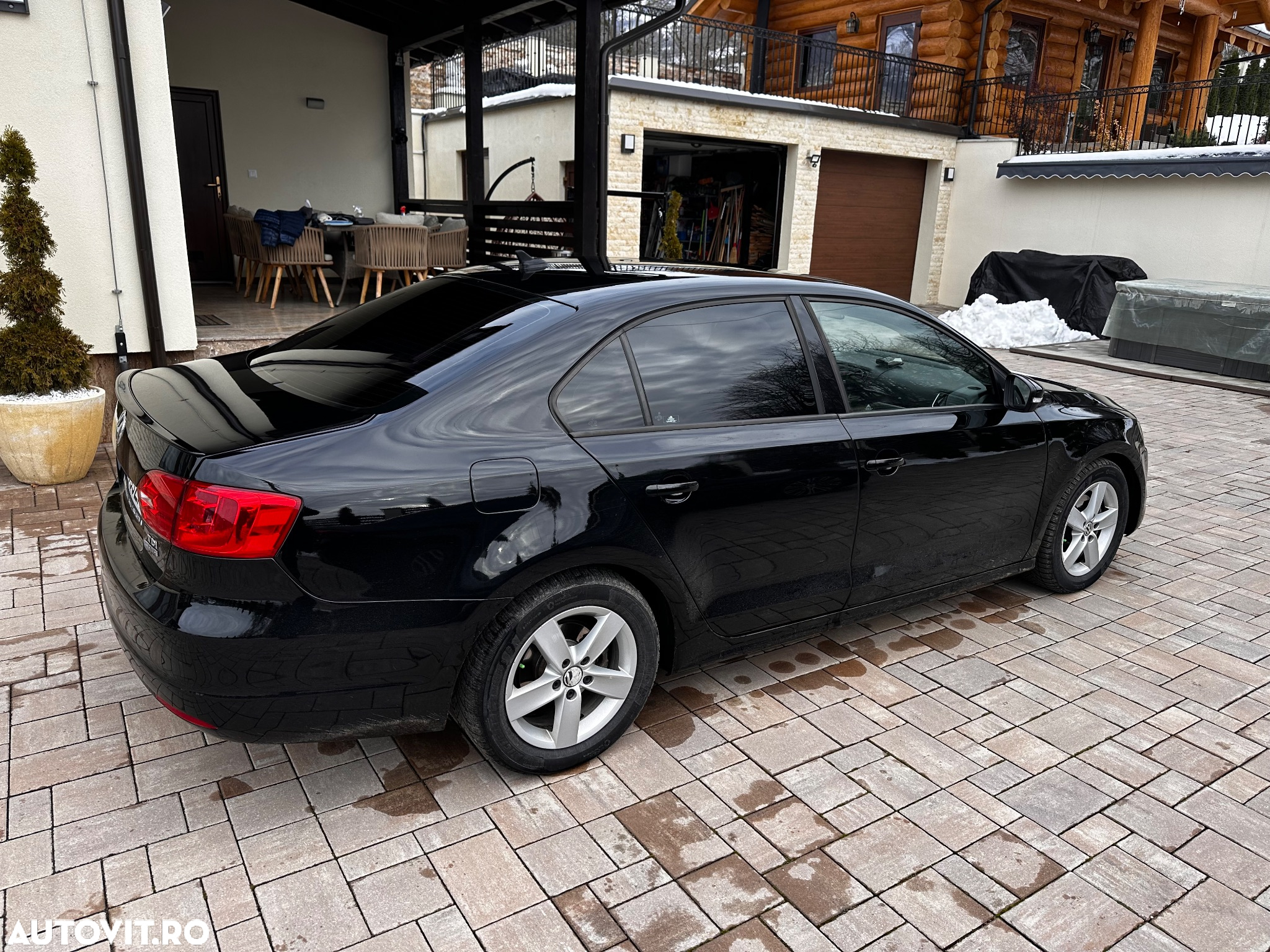 Volkswagen Jetta 2.0 TDI DSG Comfortline - 7