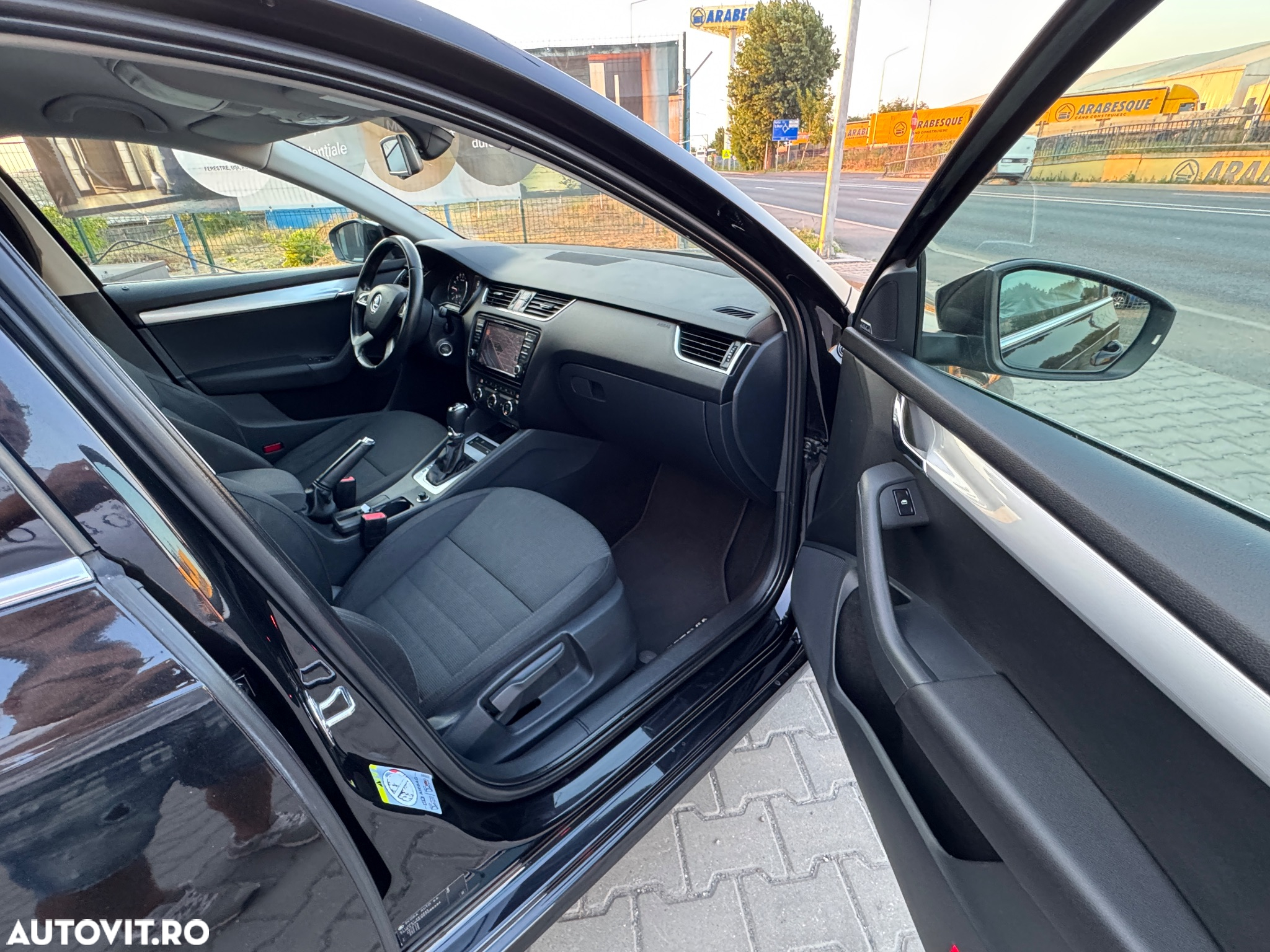 Skoda Octavia 1.6 TDI DPF DSG Elegance - 7